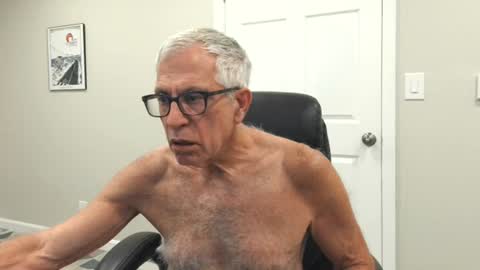 Snapshot of fitman999 chatting on June 20, 7:38 pm Jon online show from June 20, 7:38 pm