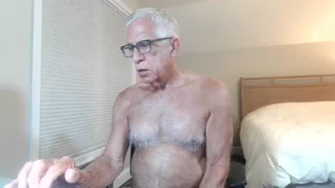Snapshot of fitman999 chatting on July 9, 5:33 am Jon online show from July 9, 5:33 am