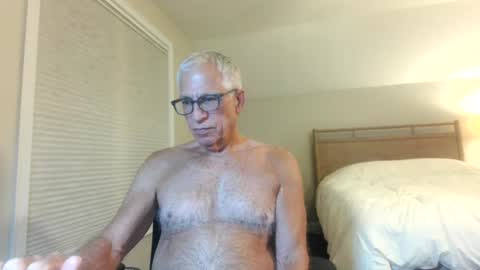 Snapshot of fitman999 chatting on July 11, 2:03 am Jon online show from July 11, 2:03 am