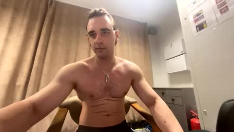 Snapshot of fitnessboyteam chatting on May 17, 12:45 pm FitnessBoyTeam online show from May 17, 12:45 pm