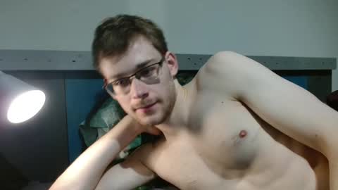 Fitwhiteboy01 online show from November 16, 2:33 pm