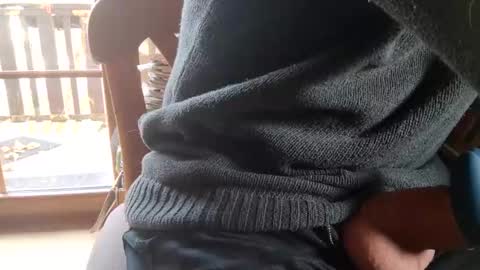 Snapshot of fiveforwilly1 chatting on December 5, 10:33 am Markus online show from December 5, 10:33 am