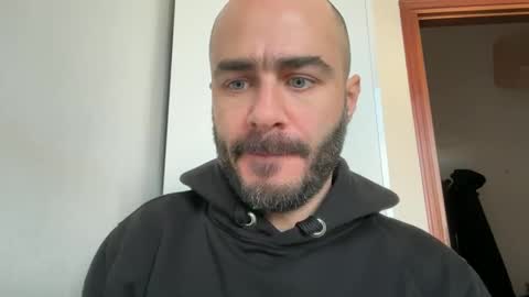 Snapshot of fla85 chatting on December 17, 9:39 am Fla is short for Flavio online show from December 17, 9:39 am