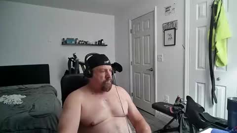 Snapshot of flaguy3233 chatting on December 9, 3:29 am Florida guy online show from December 9, 3:29 am