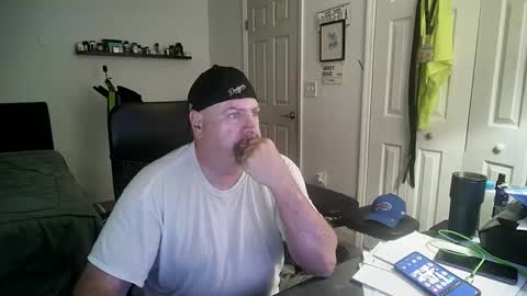 Snapshot of flaguy3233 chatting on September 15, 6:19 pm Florida guy online show from September 15, 6:19 pm