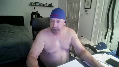 Snapshot of flaguy3233 chatting on October 5, 7:01 pm Florida guy online show from October 5, 7:01 pm