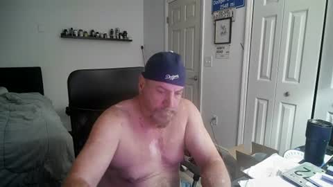 Snapshot of flaguy3233 chatting on August 6, 4:58 am Florida guy online show from August 6, 4:58 am