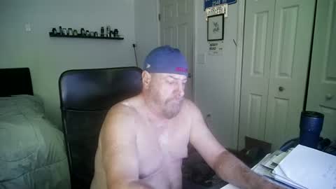 Snapshot of flaguy3233 chatting on August 7, 8:55 pm Florida guy online show from August 7, 8:55 pm