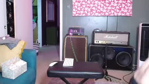 Flannel Dong online show from September 29, 10:20 am