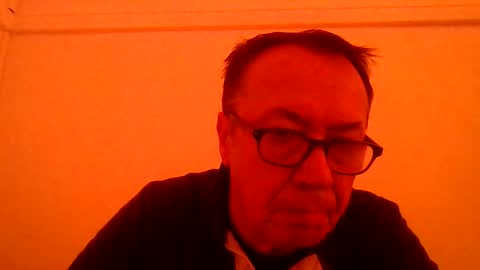 Snapshot of flenzo44 chatting on December 2, 5:46 am flenzo44 online show from December 2, 5:46 am