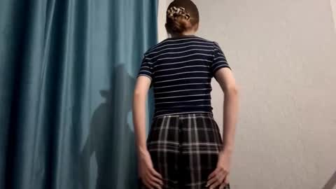 Snapshot of fleshpoetry chatting on February 28, 1:28 am Emma online show from February 28, 1:28 am