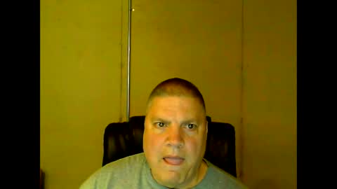Snapshot of fletch32 chatting on February 2, 3:54 am jd online show from February 2, 3:54 am