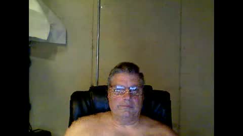 Snapshot of fletch32 chatting on September 18, 1:51 am jd online show from September 18, 1:51 am