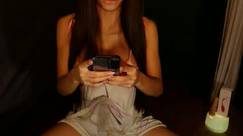 yassi online show from December 8, 5:22 pm