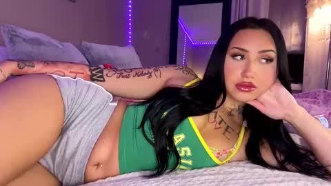 Snapshot of flexyroxxxy chatting on January 20, 5:15 am Roxy online show from January 20, 5:15 am