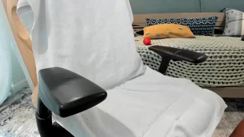 flguyallday online show from June 25, 10:25 pm