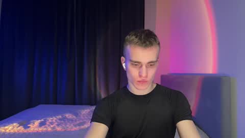 flikyy online show from December 14, 10:03 pm