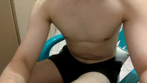 Snapshot of flix_lix chatting on June 28, 2:45 pm flix_lix online show from June 28, 2:45 pm