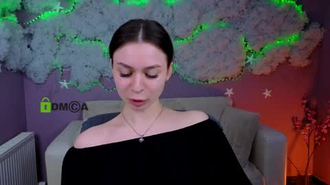 Snapshot of flora_ri chatting on April 24, 9:23 am just ask me online show from April 24, 9:23 am