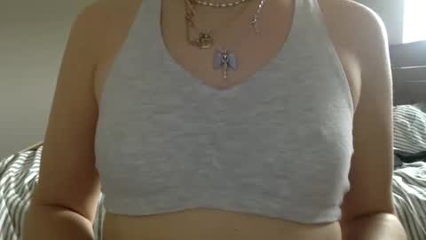 Snapshot of floraexploration chatting on February 21, 9:54 pm floraexploration online show from February 21, 9:54 pm