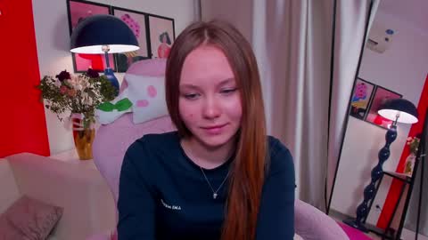 Snapshot of floralarsson chatting on May 5, 3:53 pm hey there guys im Flora no not the one from WInx. But I love magical stuff and especially I love nature. I dont know I thin online show from May 5, 3:53 pm