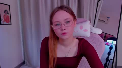 Snapshot of floralarsson chatting on May 8, 4:18 am hey there guys im Flora no not the one from WInx. But I love magical stuff and especially I love nature. I dont know I thin online show from May 8, 4:18 am