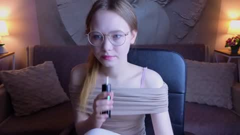 hey there guys im Flora no not the one from WInx. But I love magical stuff and especially I love nature. I dont know I thin online show from June 26, 3:22 am