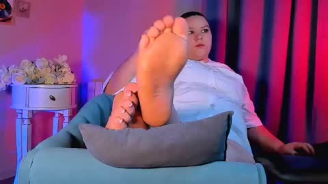 florenceanderson_ online show from February 7, 5:38 pm