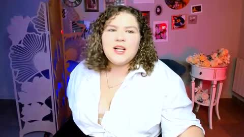 florenceanderson_ online show from March 14, 6:57 pm