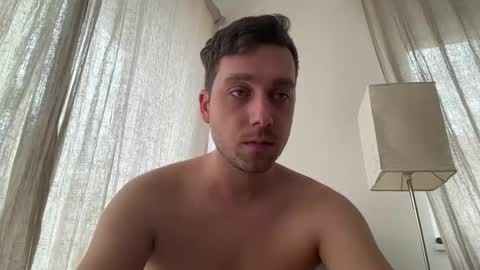 Snapshot of flow144377 chatting on March 12, 10:05 am flow144377 online show from March 12, 10:05 am