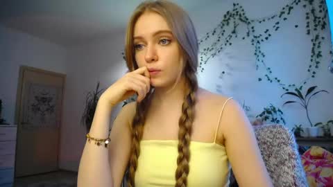 flower_elf online show from April 17, 4:54 pm