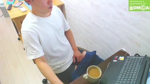 Snapshot of flowerbox chatting on January 5, 7:28 am flowerbox online show from January 5, 7:28 am