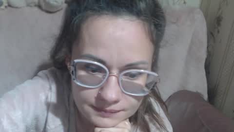 Snapshot of flowercandydoll chatting on April 20, 4:10 pm say meow and send tip online show from April 20, 4:10 pm