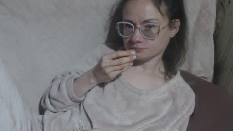 Snapshot of flowercandydoll chatting on April 22, 6:53 pm say meow and send tip online show from April 22, 6:53 pm