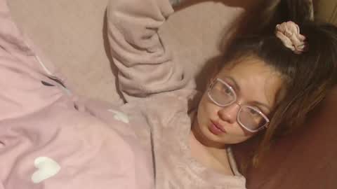 Snapshot of flowercandydoll chatting on April 23, 5:48 pm say meow and send tip online show from April 23, 5:48 pm