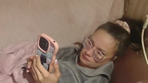 Snapshot of flowercandydoll chatting on April 28, 6:57 pm say meow and send tip online show from April 28, 6:57 pm