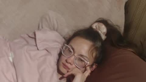 say meow and send tip  online show from April 16, 11:29 pm