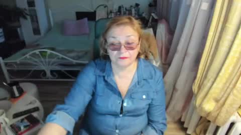 Flowerlower online show from April 15, 5:09 pm