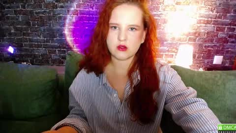 FlowerOfFreedom online show from December 18, 4:51 am