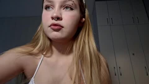 flowflirtx online show from May 22, 1:50 pm