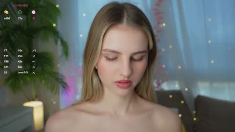 Adeline online show from December 2, 8:52 am