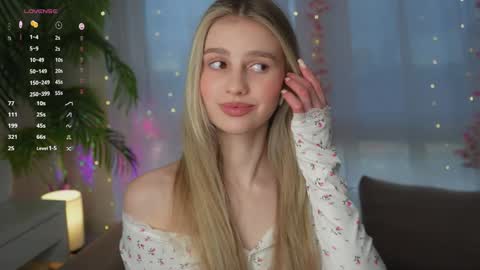 Adeline online show from February 3, 11:20 am