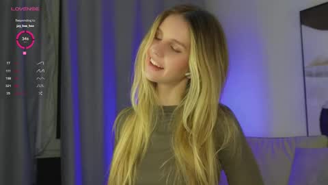 Adeline online show from October 27, 5:17 pm