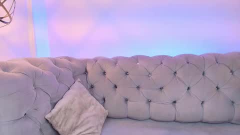  FLUFFY BUBBLE  online show from September 20, 3:40 am