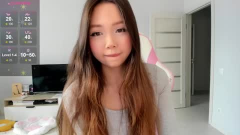 Snapshot of fluffy_rose chatting on April 3, 3:37 am Rose online show from April 3, 3:37 am