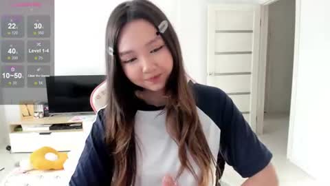 Snapshot of fluffy_rose chatting on June 19, 12:37 am Rose online show from June 19, 12:37 am