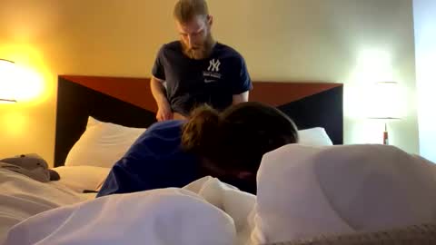 flyeaglesfly2009 online show from March 6, 12:07 am