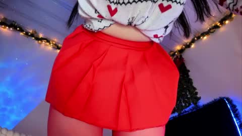 Snapshot of flylia_ chatting on December 2, 2:53 am lia online show from December 2, 2:53 am