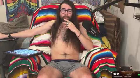 Snapshot of folkemord69 chatting on February 25, 11:53 am Chris online show from February 25, 11:53 am