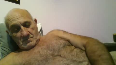 Snapshot of follador1001 chatting on July 2, 8:04 pm follador1001 online show from July 2, 8:04 pm